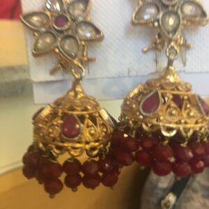 Costume jewelry : jhumkas !